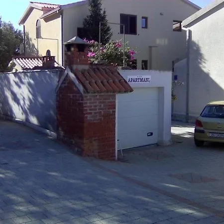 Apartment Malina *