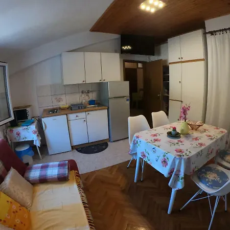 Apartment Malina Tucepi